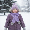 Écharpe fille violette avec pompons gris | La Bonne Taille
